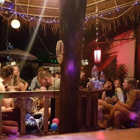 Slacklines Hostel Koh Lanta Bagian luar foto