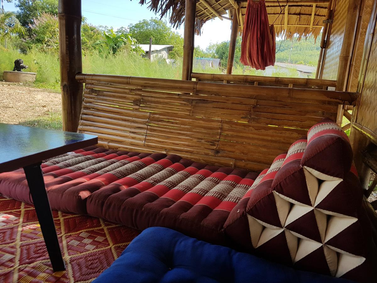 Slacklines Hostel Koh Lanta Bagian luar foto