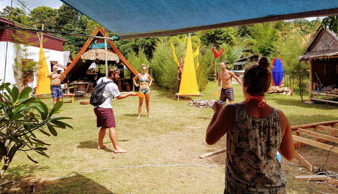 Slacklines Hostel Koh Lanta Bagian luar foto